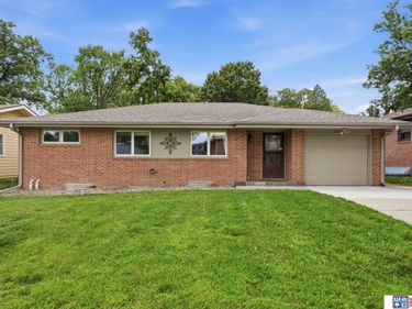 4311 S 46th Street, Lincoln, NE 68516