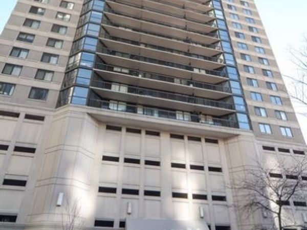 33 W Delaware Place, Unit 15H, Chicago, IL 60610