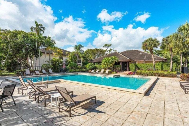 9240 Sabal Ridge Circle, Unit B, Boca Raton, FL 33434 Photo