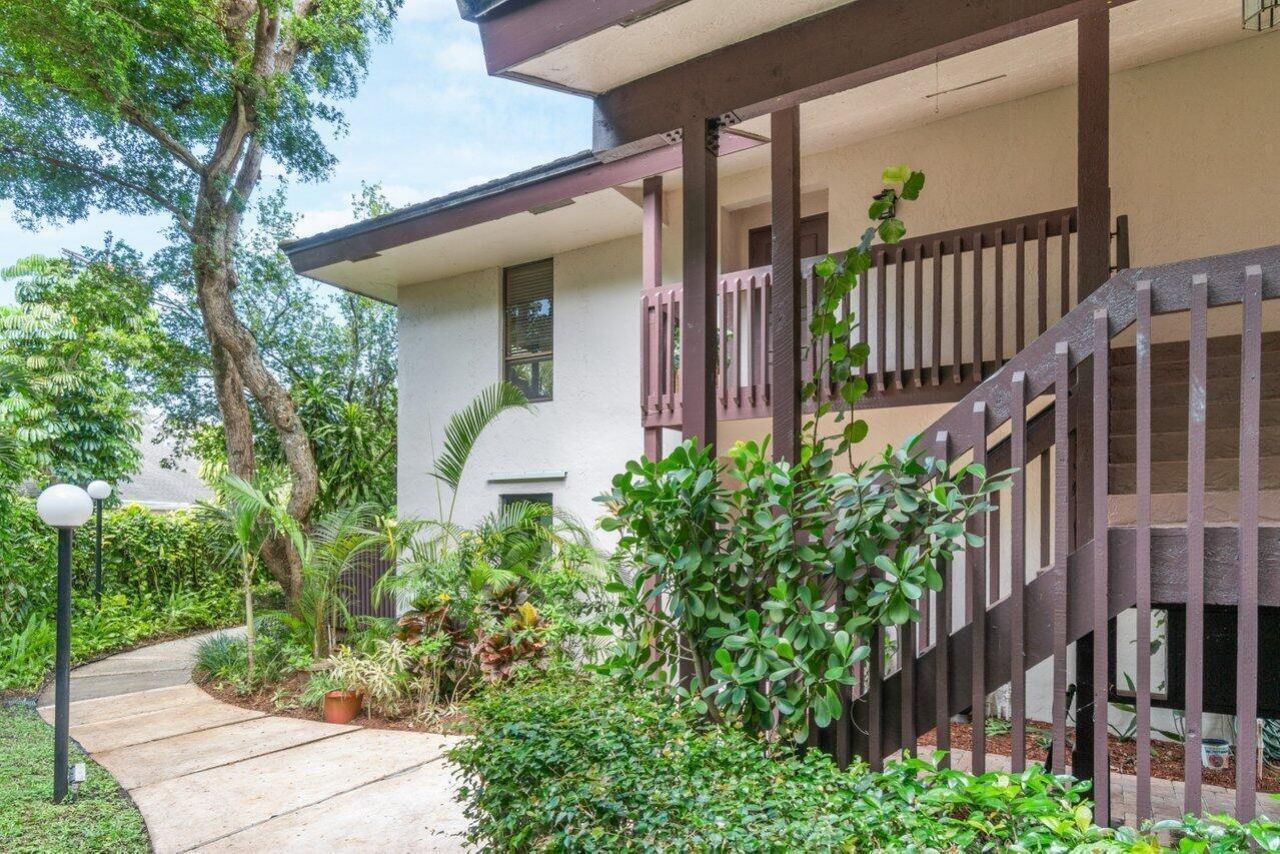 9240 Sabal Ridge Circle, Unit B, Boca Raton, FL 33434 Photo