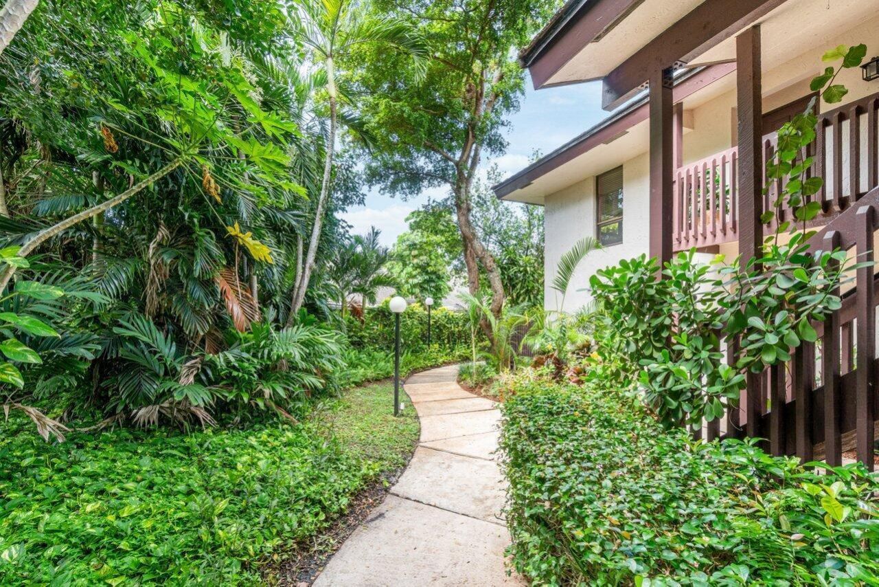 9240 Sabal Ridge Circle, Unit B, Boca Raton, FL 33434 Photo