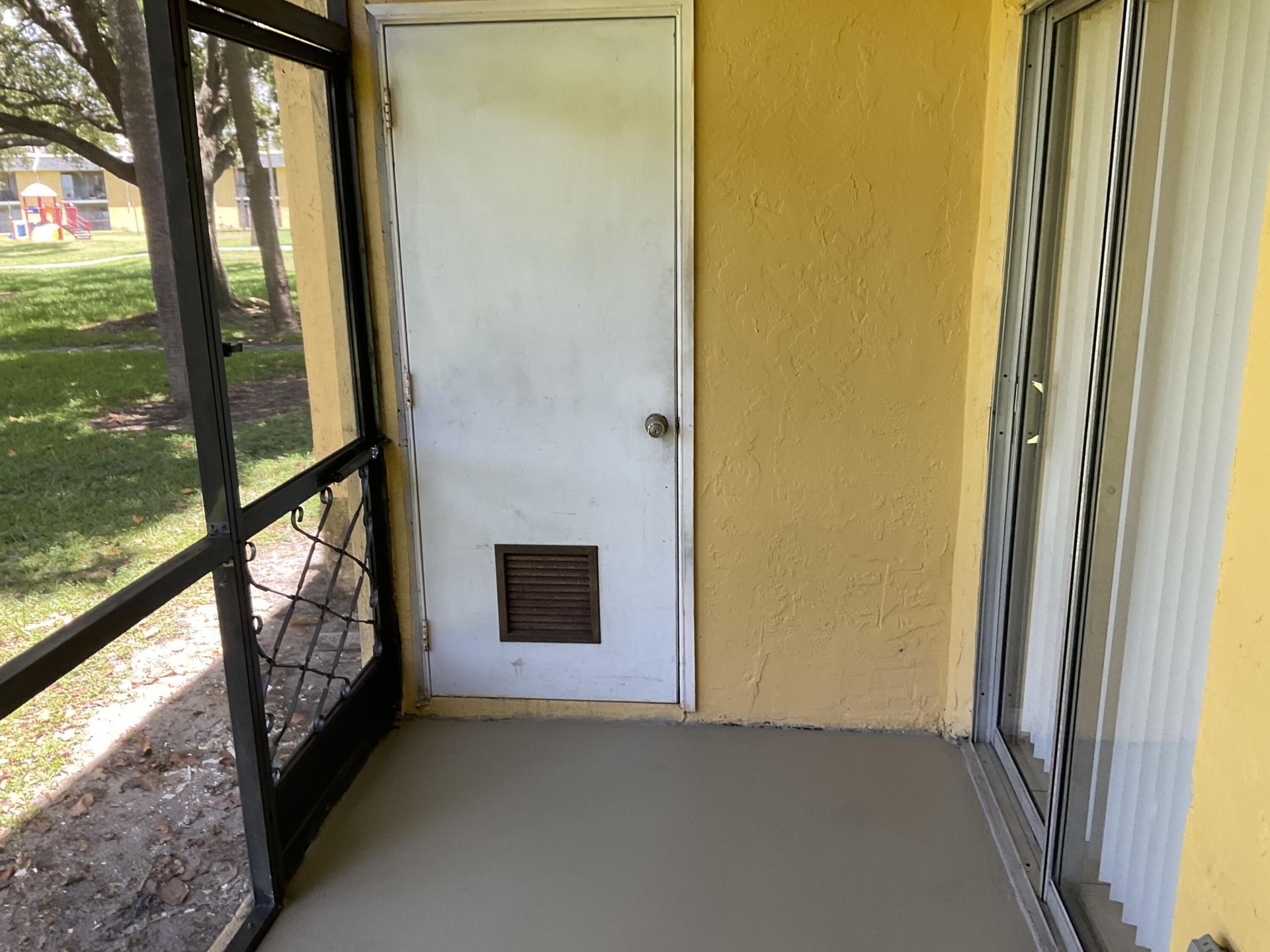 310 Meadows Circle, Boynton Beach, FL 33436 Photo
