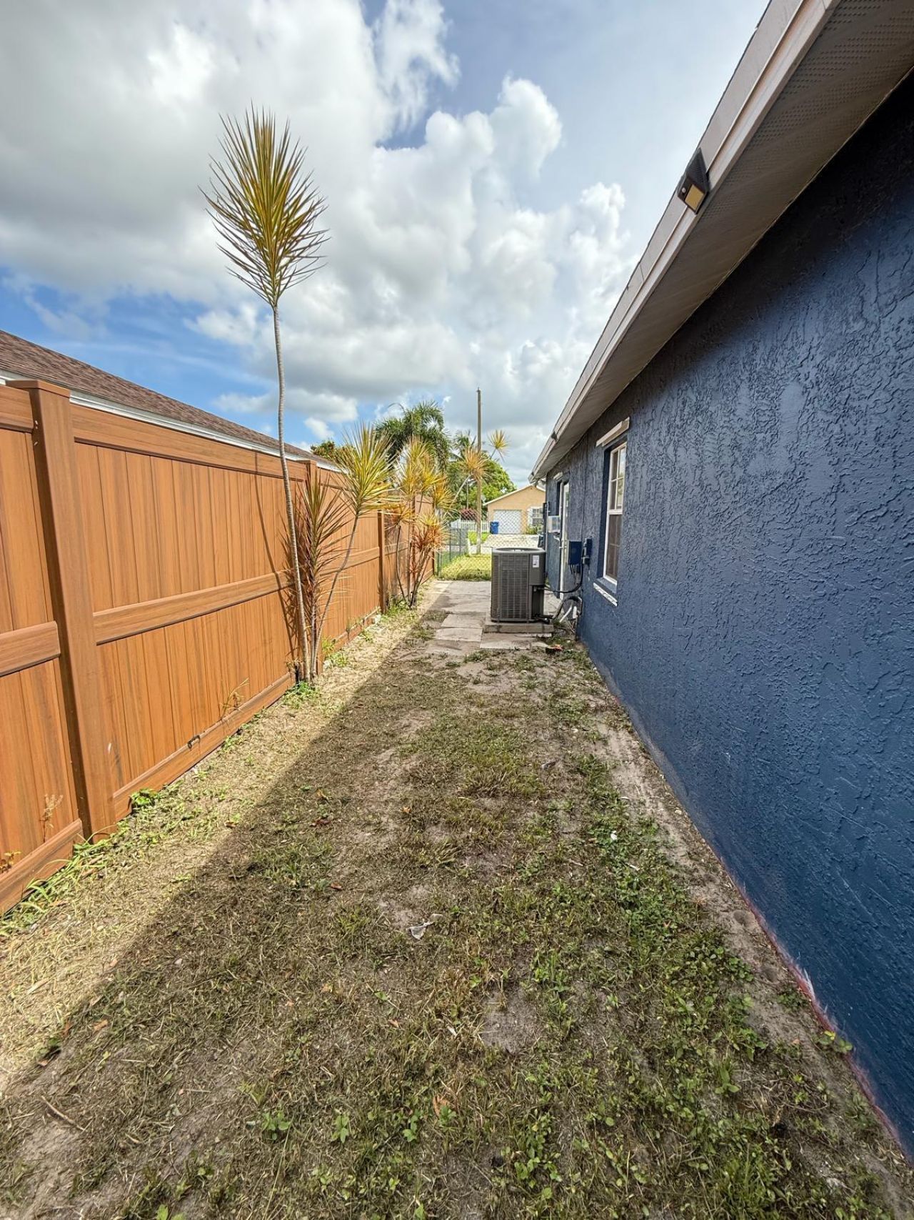 2630 W 28th Street, Riviera Beach, FL 33404 Photo