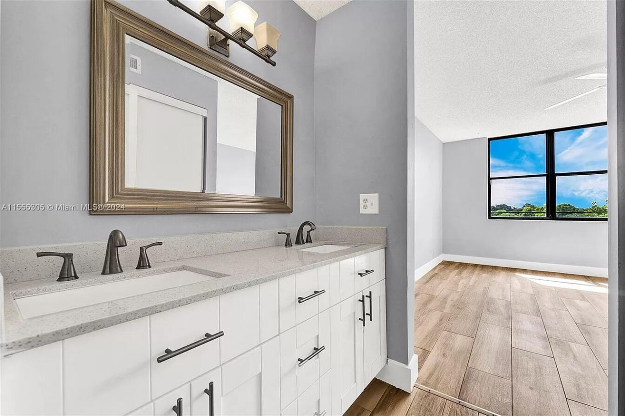 2767 Carambola Circle S, Unit 401, Coconut Creek, FL 33066 Photo