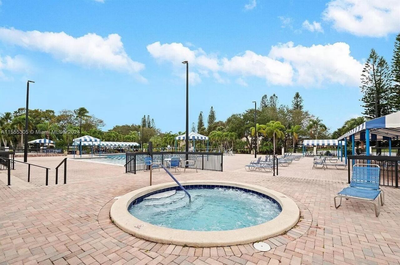 2767 Carambola Circle S, Unit 401, Coconut Creek, FL 33066 Photo