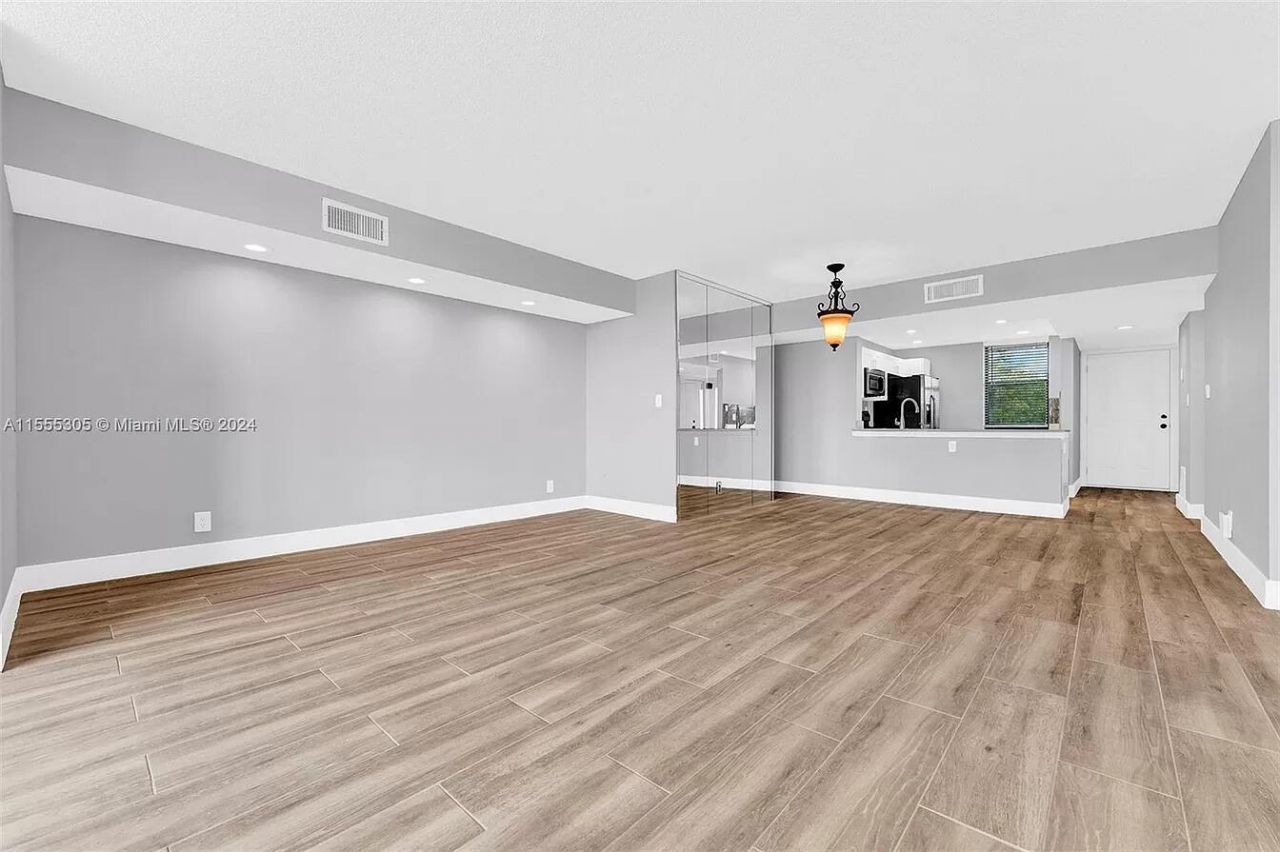 2767 Carambola Circle S, Unit 401, Coconut Creek, FL 33066 Photo