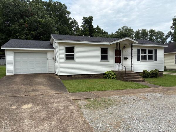 510 S McClure Street S, Jonesboro, AR 72401