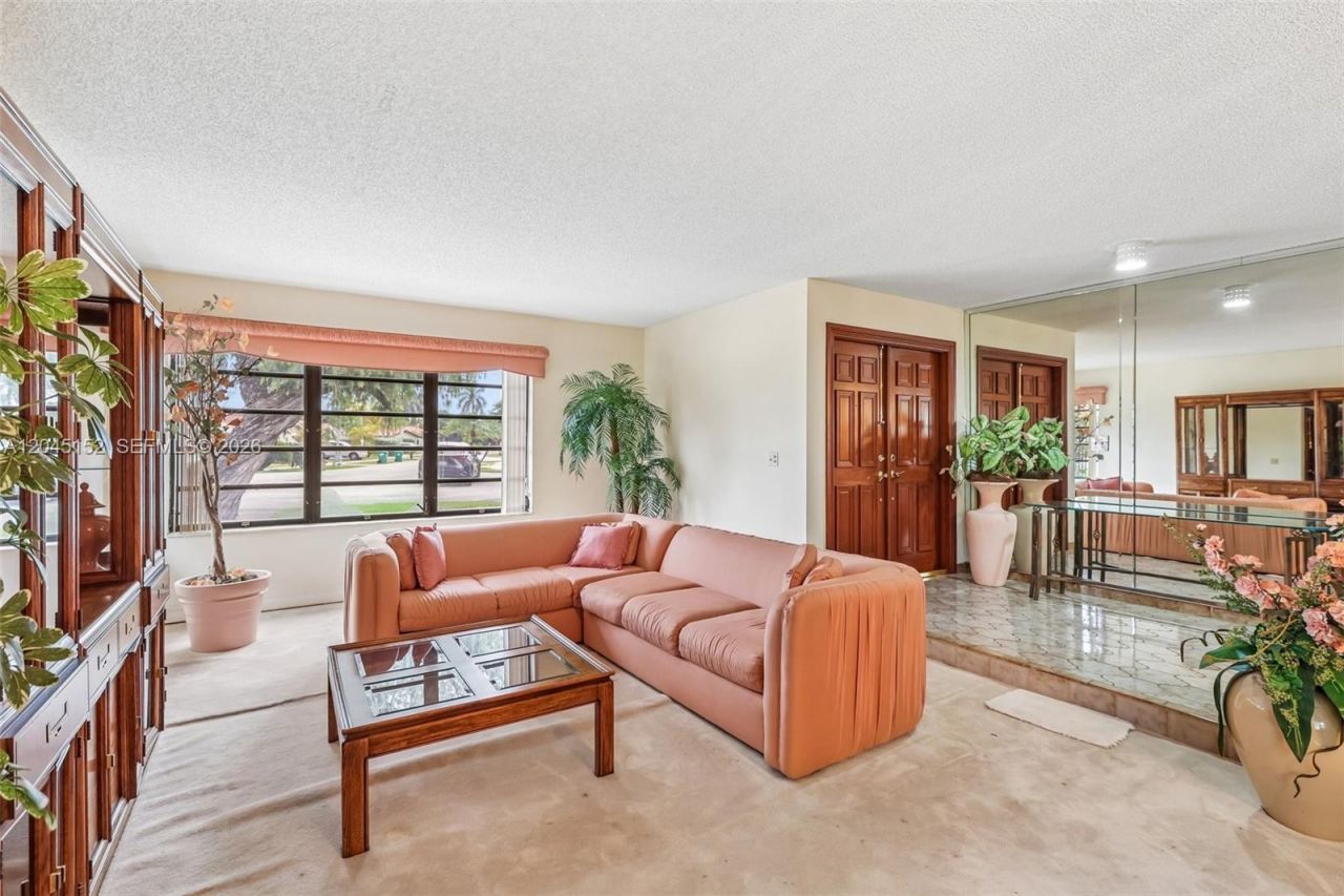 13394 SW 1st Ter , Miami, FL 33184 Photo