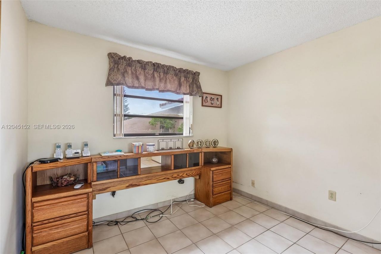 13394 SW 1st Ter , Miami, FL 33184 Photo
