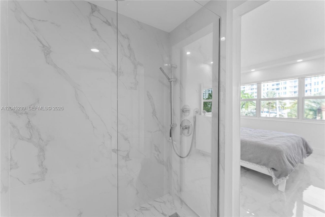 3250 NE 28th St , Unit 403, Fort Lauderdale, FL 33308 Photo