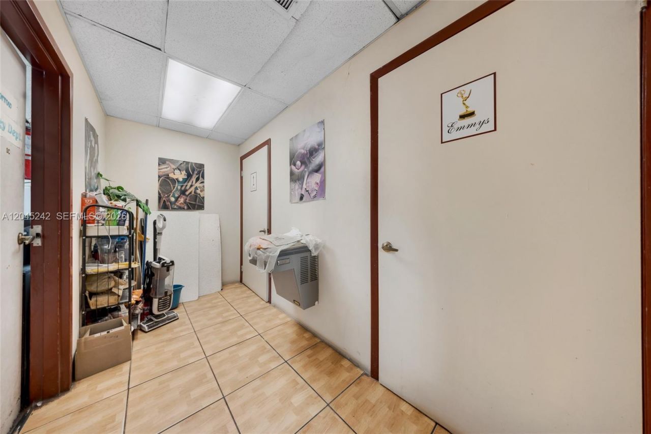 9465 SW 56th St , Miami, FL 33165 Photo