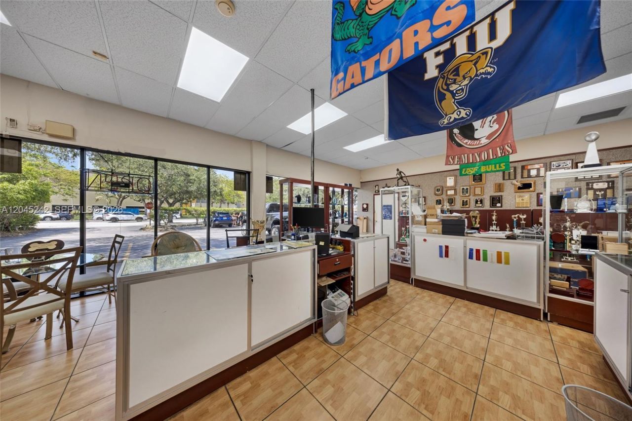 9465 SW 56th St , Miami, FL 33165 Photo
