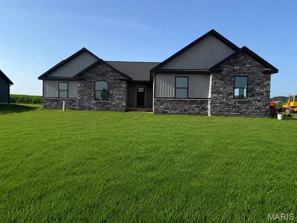 1006 Brianna Court, Jerseyville, IL 62052
