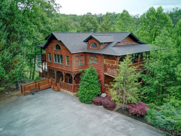 Gatlinburg, TN 00000