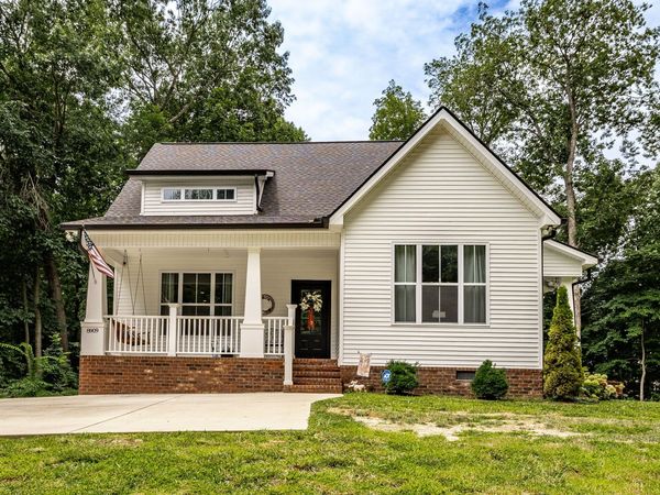 8909 Cedar Grove Rd , Cross Plains, TN 37049