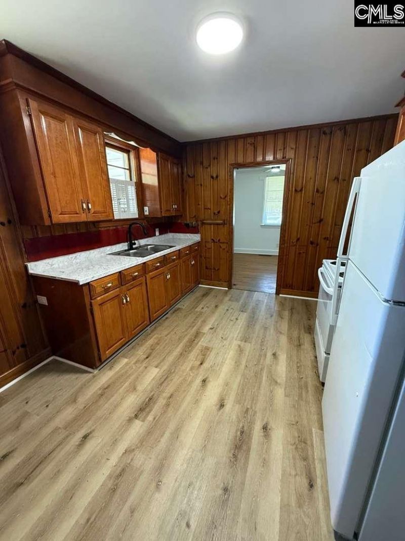 6 Emily Drive  Photo 4