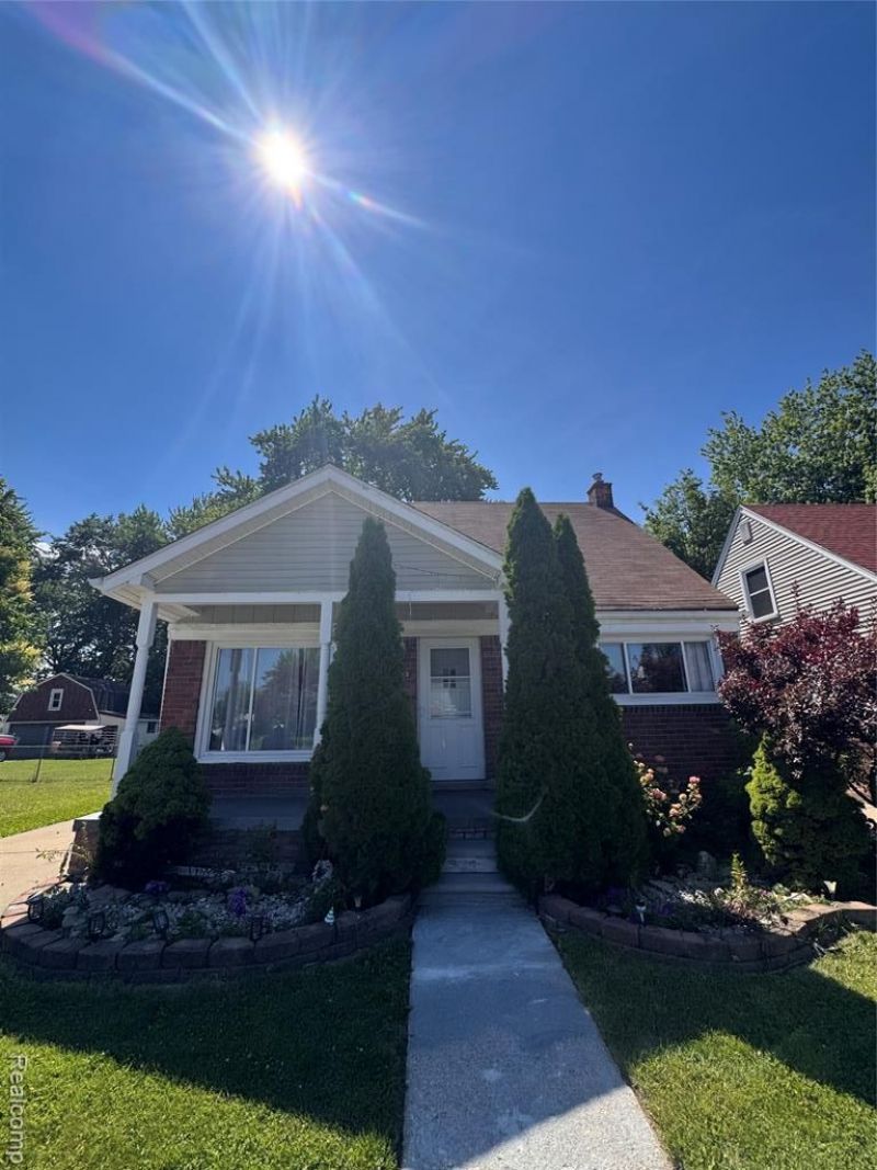 28025 Joan Street, Saint Clair Shores, MI 48081 Main Photo