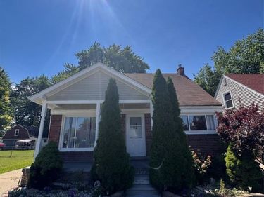 28025 Joan Street, St. Clair Shores, MI 48081