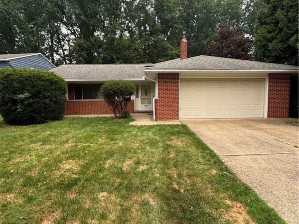 4585 Wilburn Drive, South Euclid, OH 44121