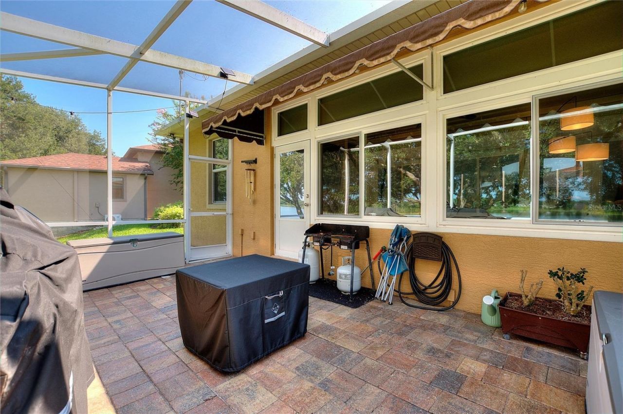 492 Meandering Way, Polk City, FL 33868 Photo