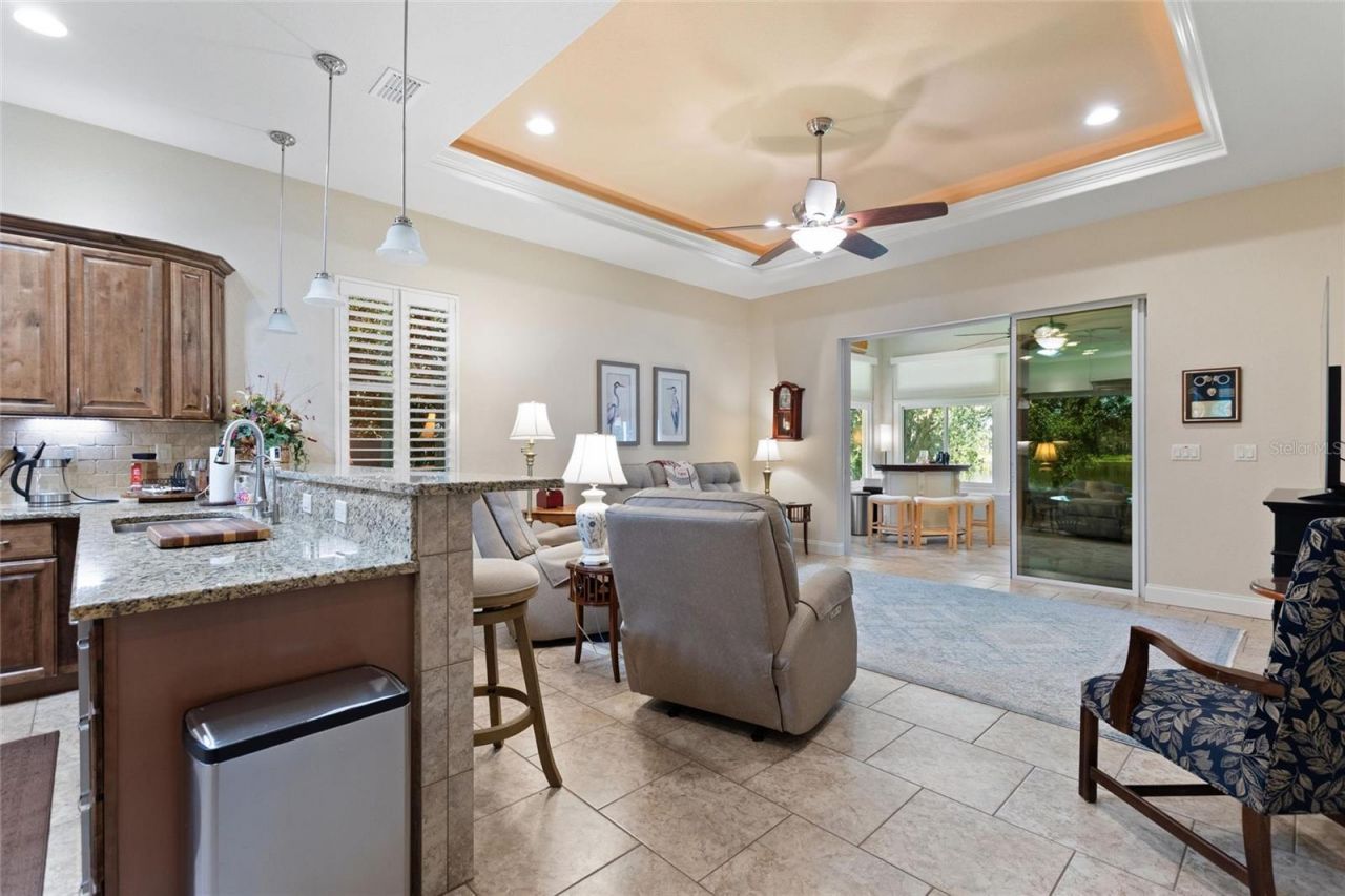 492 Meandering Way, Polk City, FL 33868 Photo