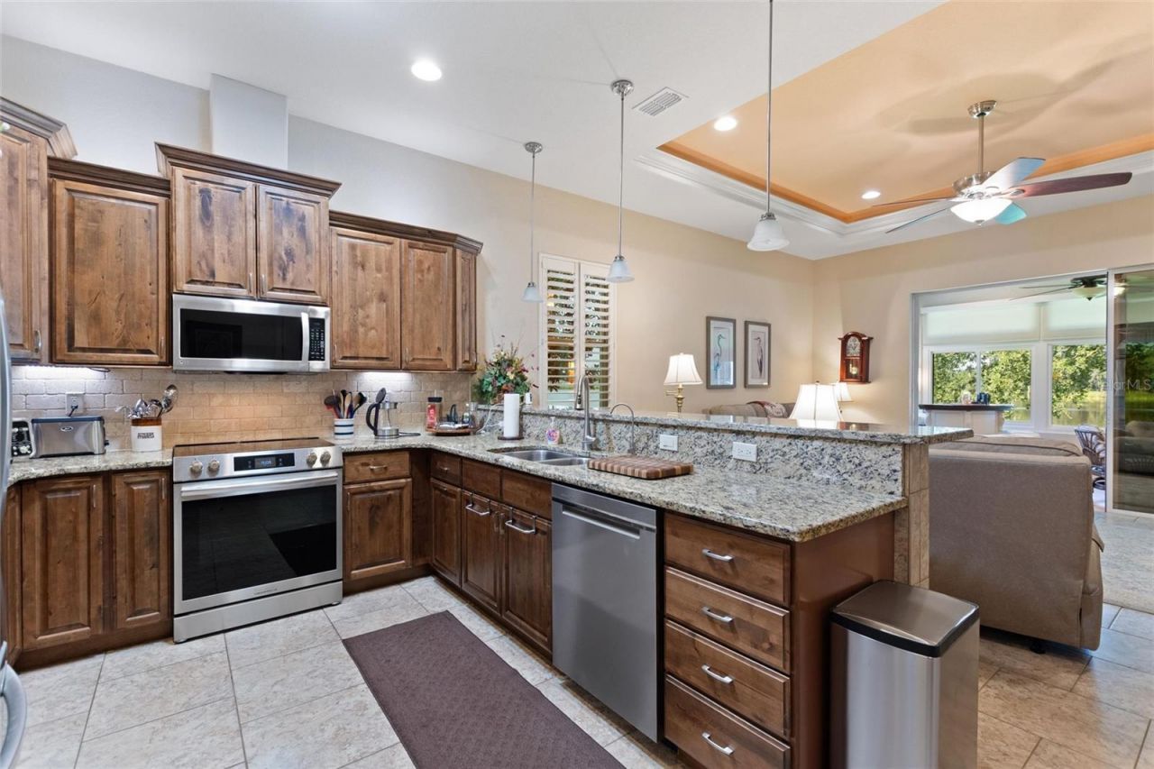 492 Meandering Way, Polk City, FL 33868 Photo
