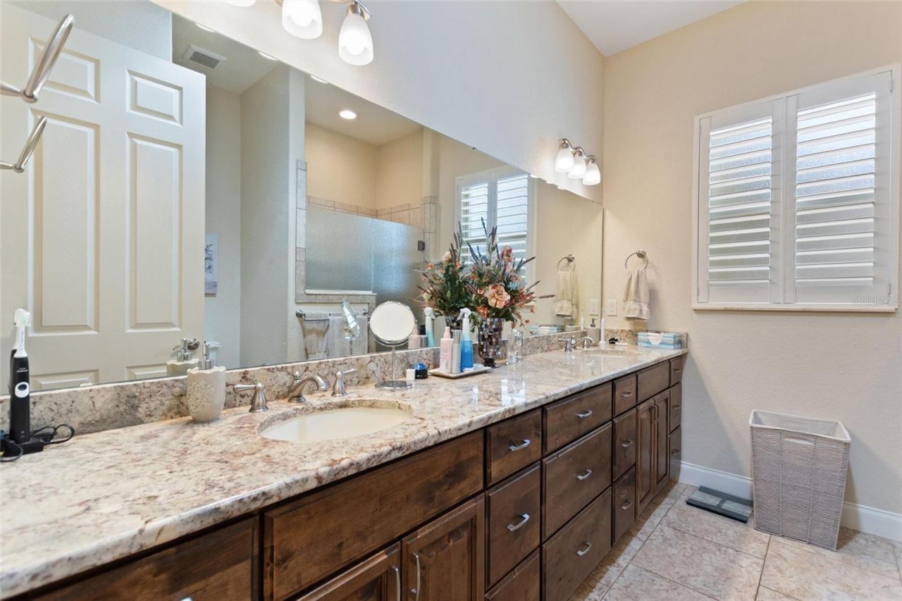492 Meandering Way, Polk City, FL 33868 Photo
