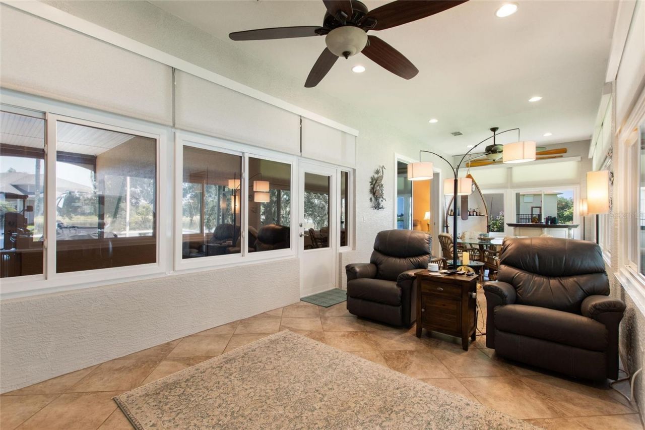492 Meandering Way, Polk City, FL 33868 Photo