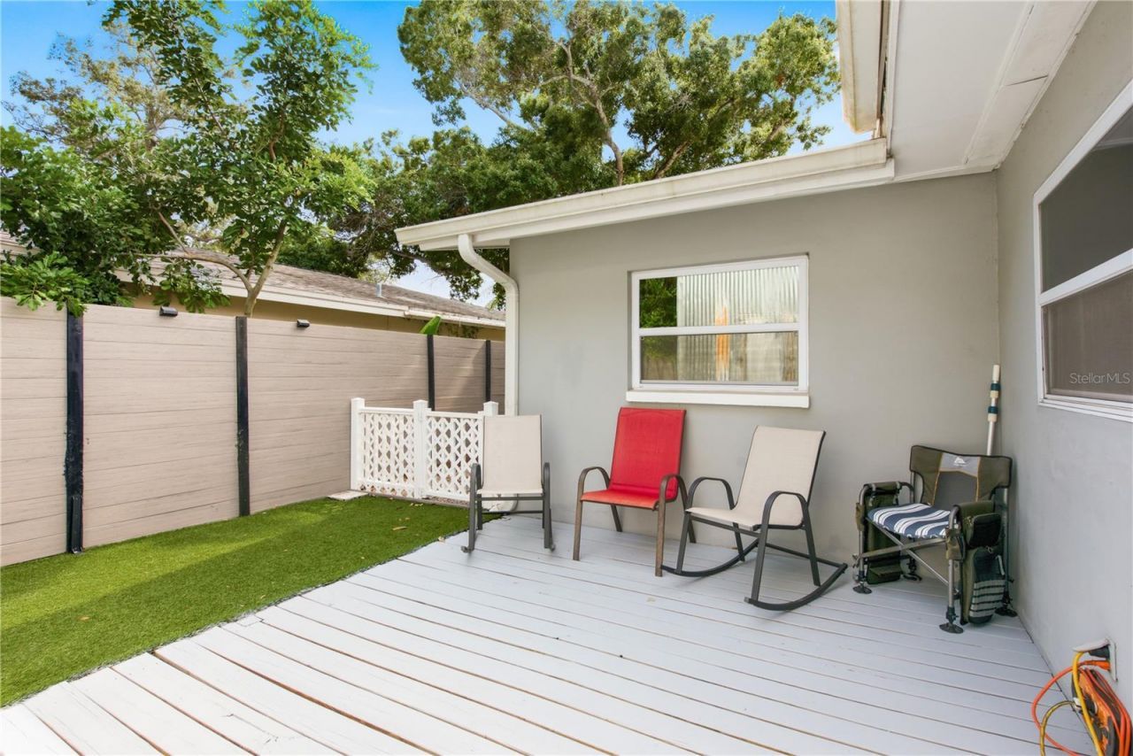 1144 Woodbrook Drive, Largo, FL 33770 Photo
