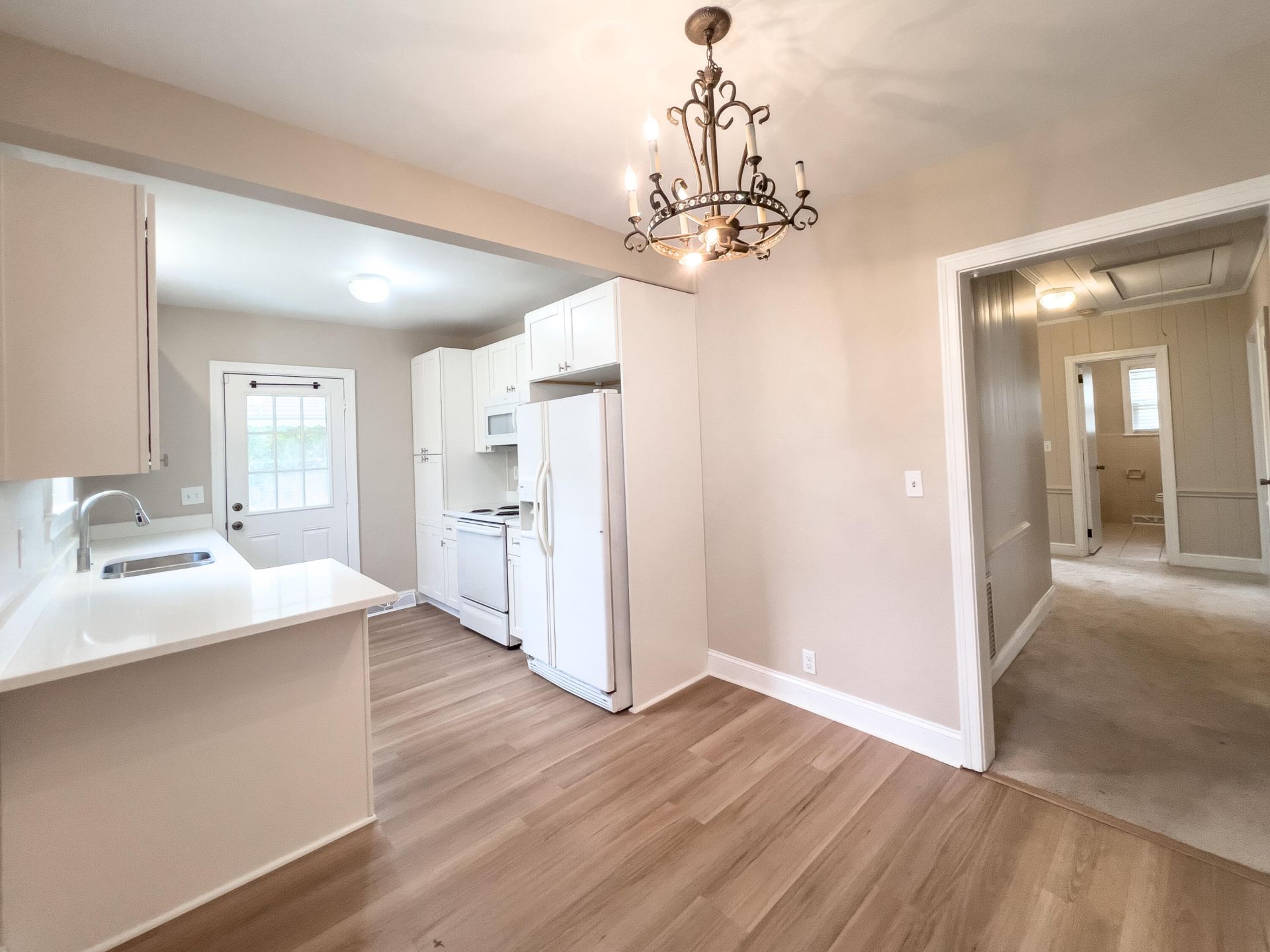 1221 Eastwood Avenue Photo 5