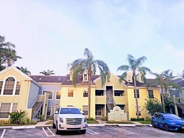 1020 Crystal Way, Unit F, Delray Beach, FL 33444