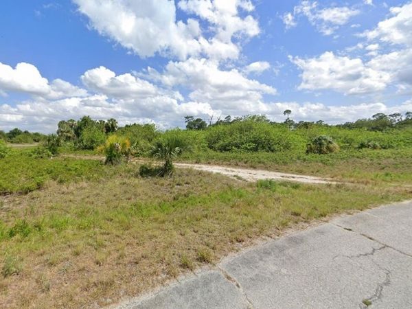 523 Independence Drive, LaBelle, FL 33935
