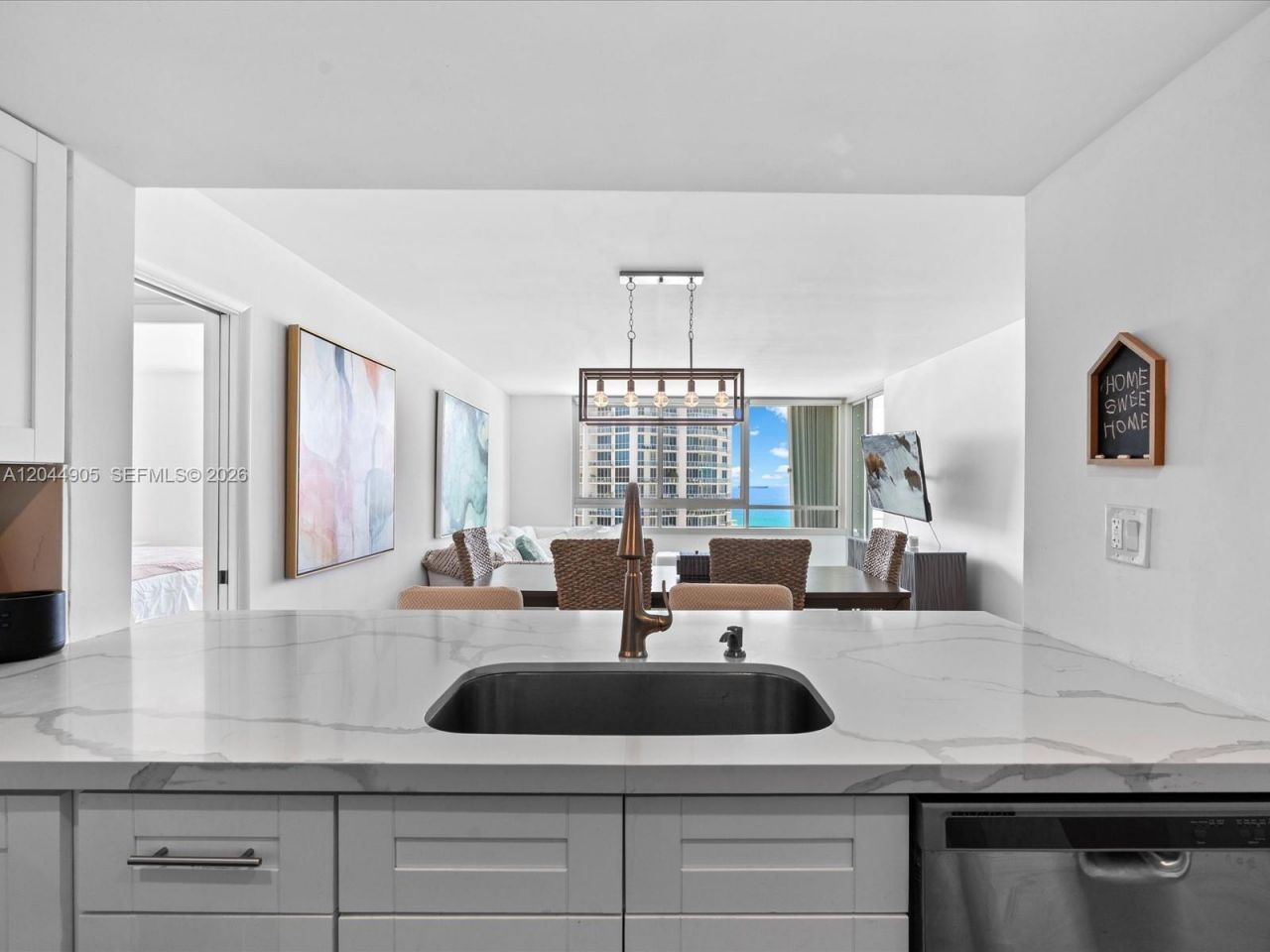 400 S Pointe Dr, Unit 1102, Miami Beach, FL 33139 Photo