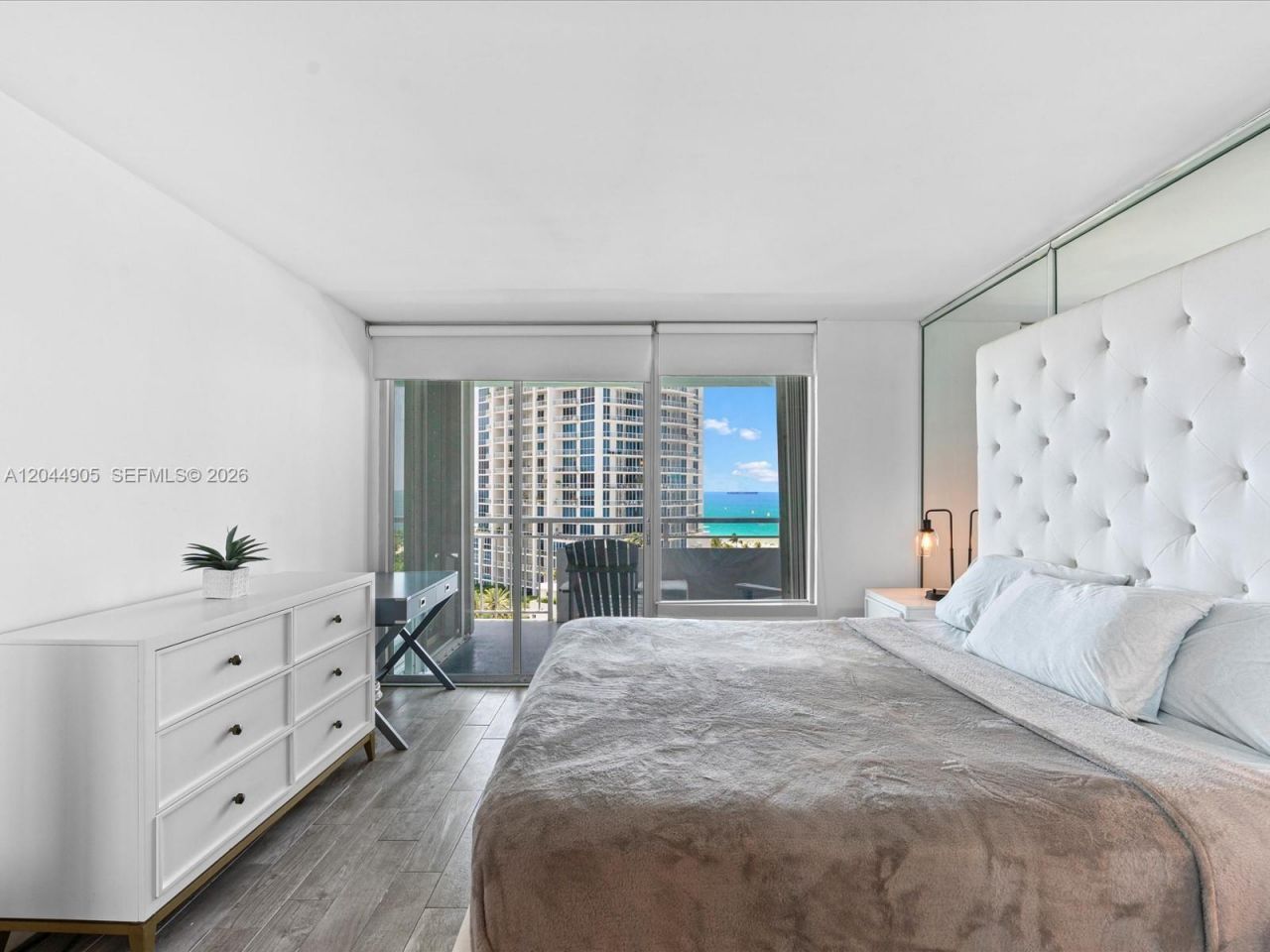 400 S Pointe Dr, Unit 1102, Miami Beach, FL 33139 Photo