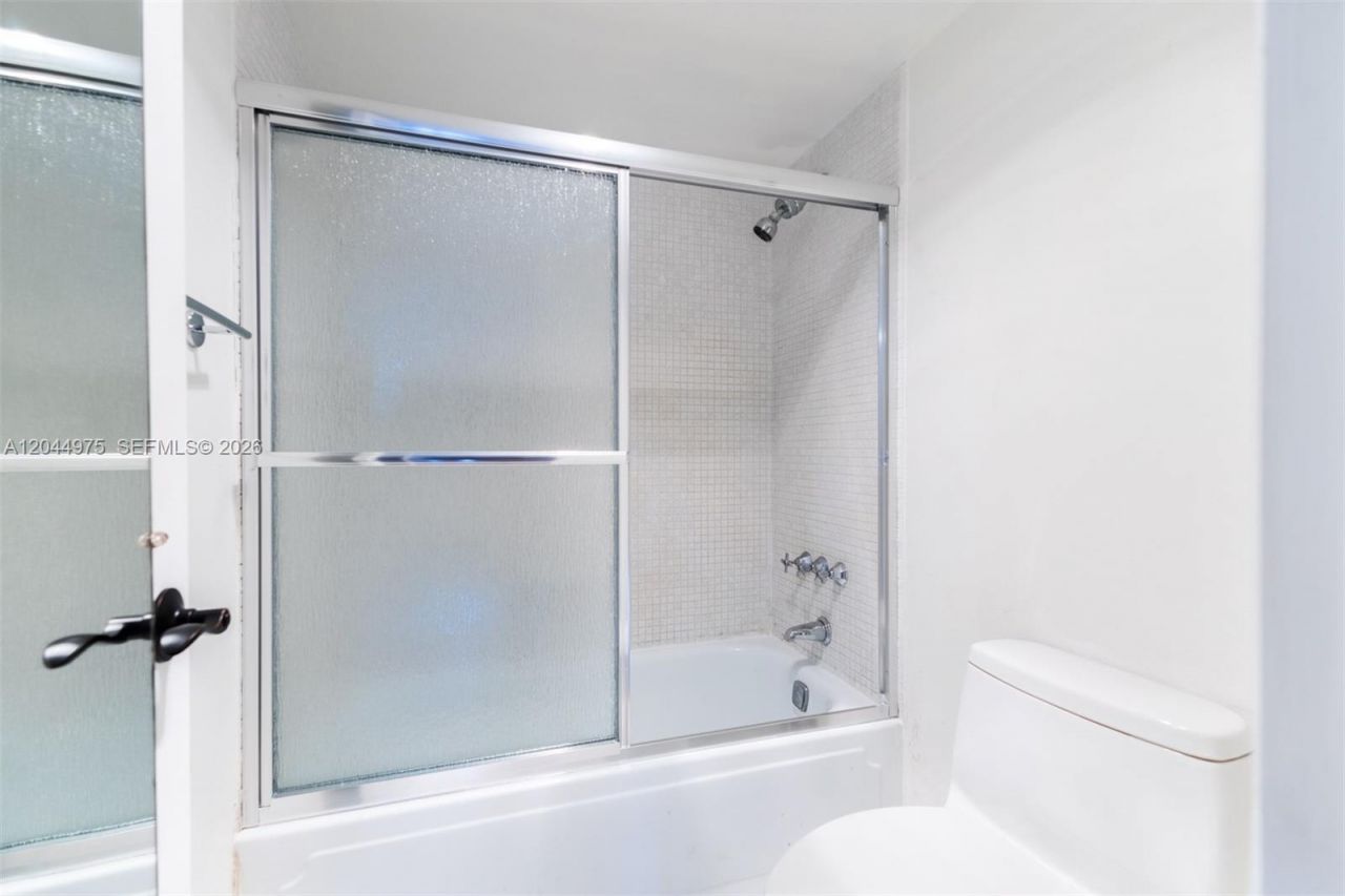 6900 Bay Dr , Unit 6H, Miami Beach, FL 33141 Photo