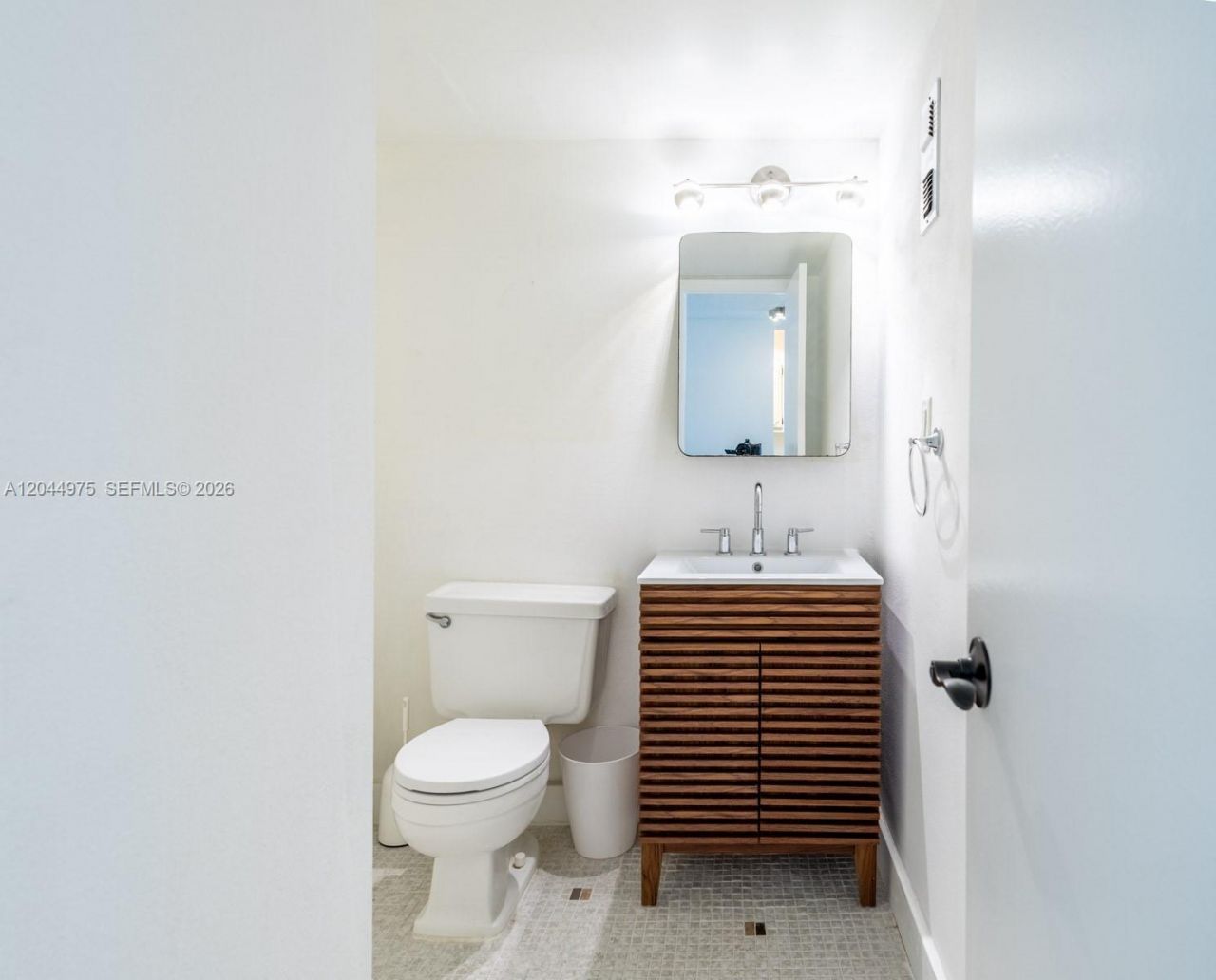6900 Bay Dr , Unit 6H, Miami Beach, FL 33141 Photo