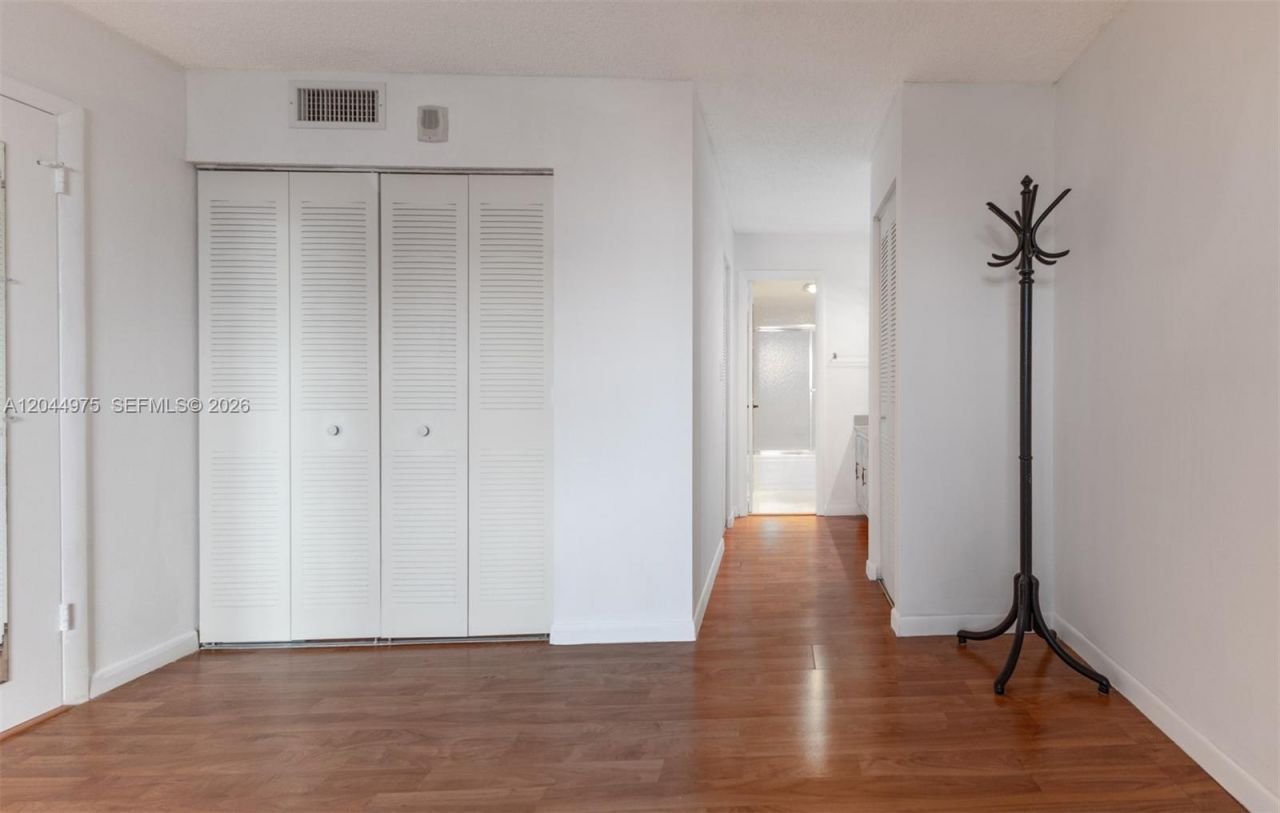 6900 Bay Dr , Unit 6H, Miami Beach, FL 33141 Photo