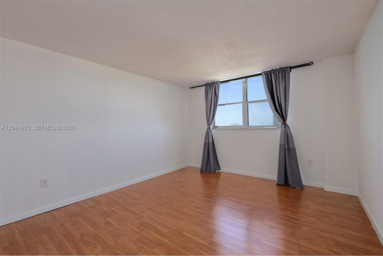 6900 Bay Dr , Unit 6H, Miami Beach, FL 33141 Photo