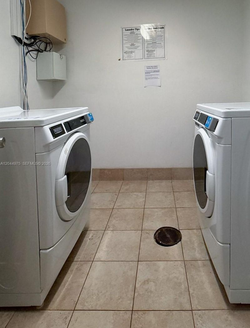 6900 Bay Dr , Unit 6H, Miami Beach, FL 33141 Photo