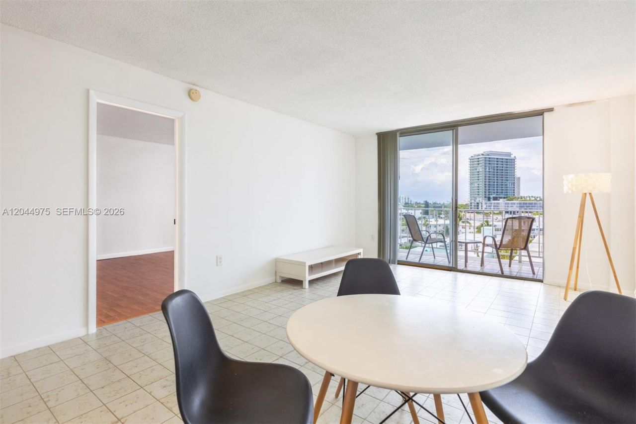6900 Bay Dr , Unit 6H, Miami Beach, FL 33141 Photo
