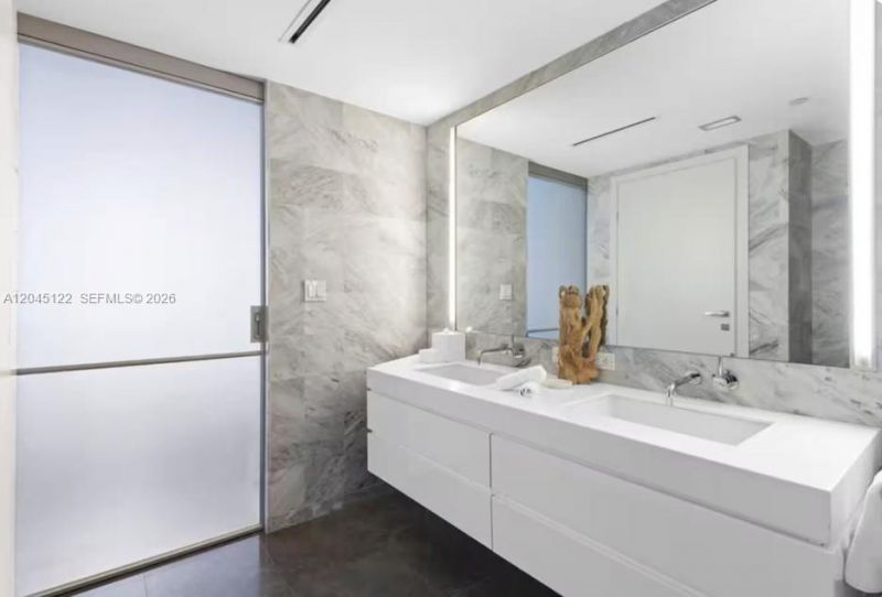 220 21st St , Unit 401, Miami Beach, FL 33139 Photo