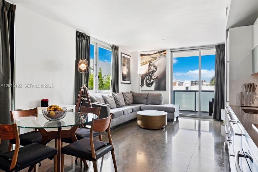 220 21st St , Unit 401, Miami Beach, FL 33139 Photo