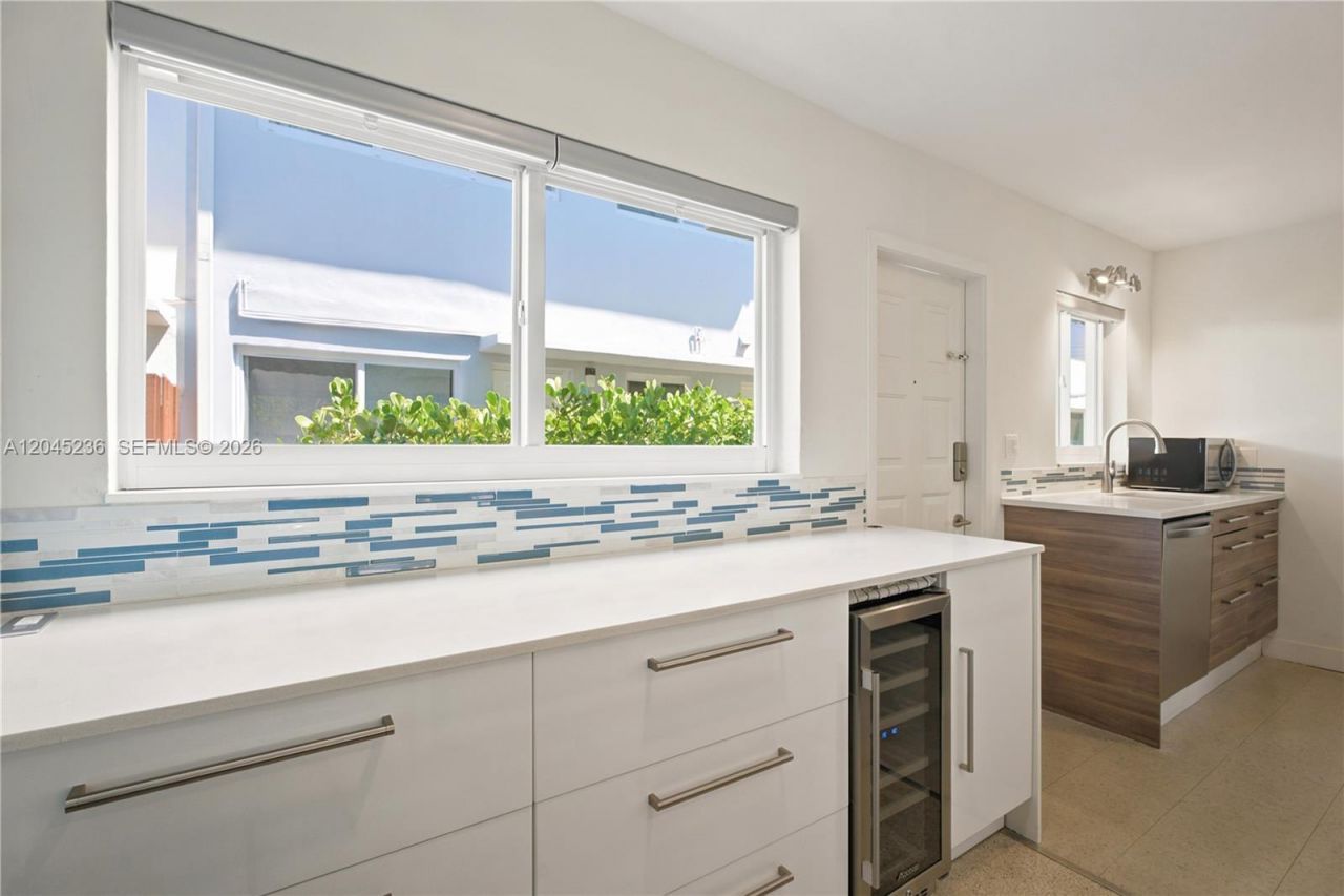 7334 Gary Ave , Unit 7334, Miami Beach, FL 33141 Photo