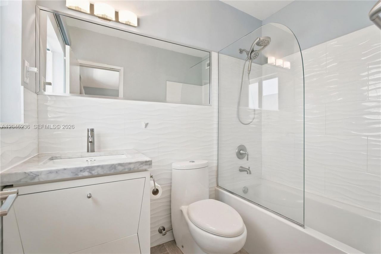 7334 Gary Ave , Unit 7334, Miami Beach, FL 33141 Photo