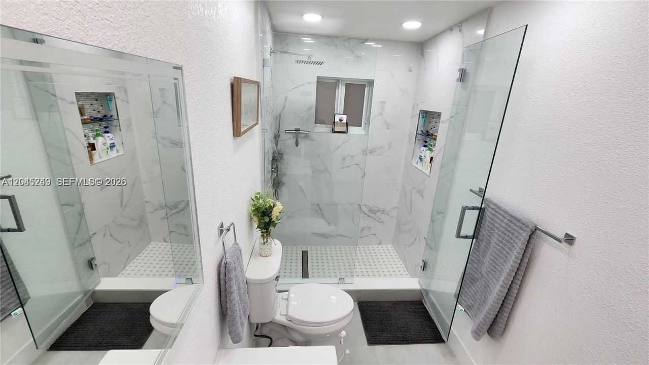 734 W 32nd St , Unit 734, Hialeah, FL 33012 Photo