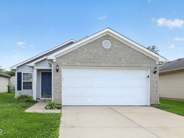 5205 Sweet River Way, Indianapolis, IN 46221