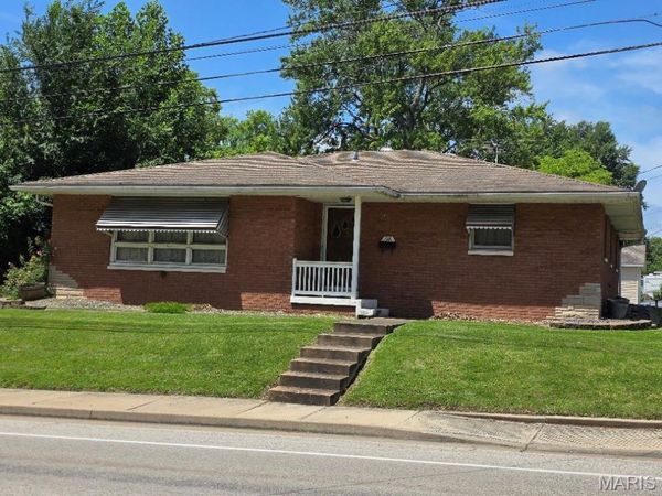 618 Poplar Street , Highland, IL 62249
