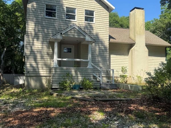 203 Head Of Pond Road, Water Mill, NY 11976