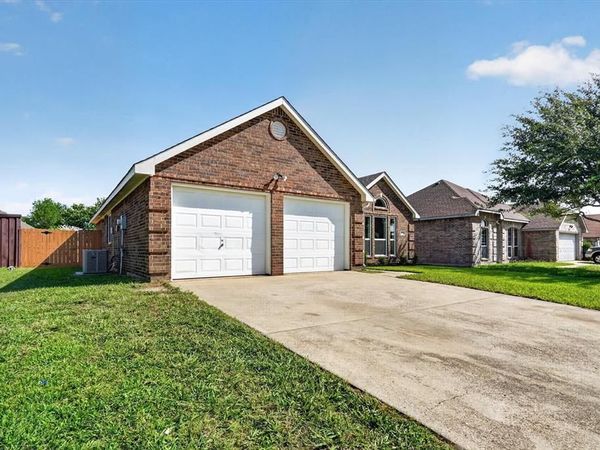 707 Fairview Avenue, Seagoville, TX 75159