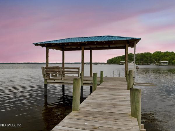 140 PIONEER Trail, Green Cove Springs, FL 32043